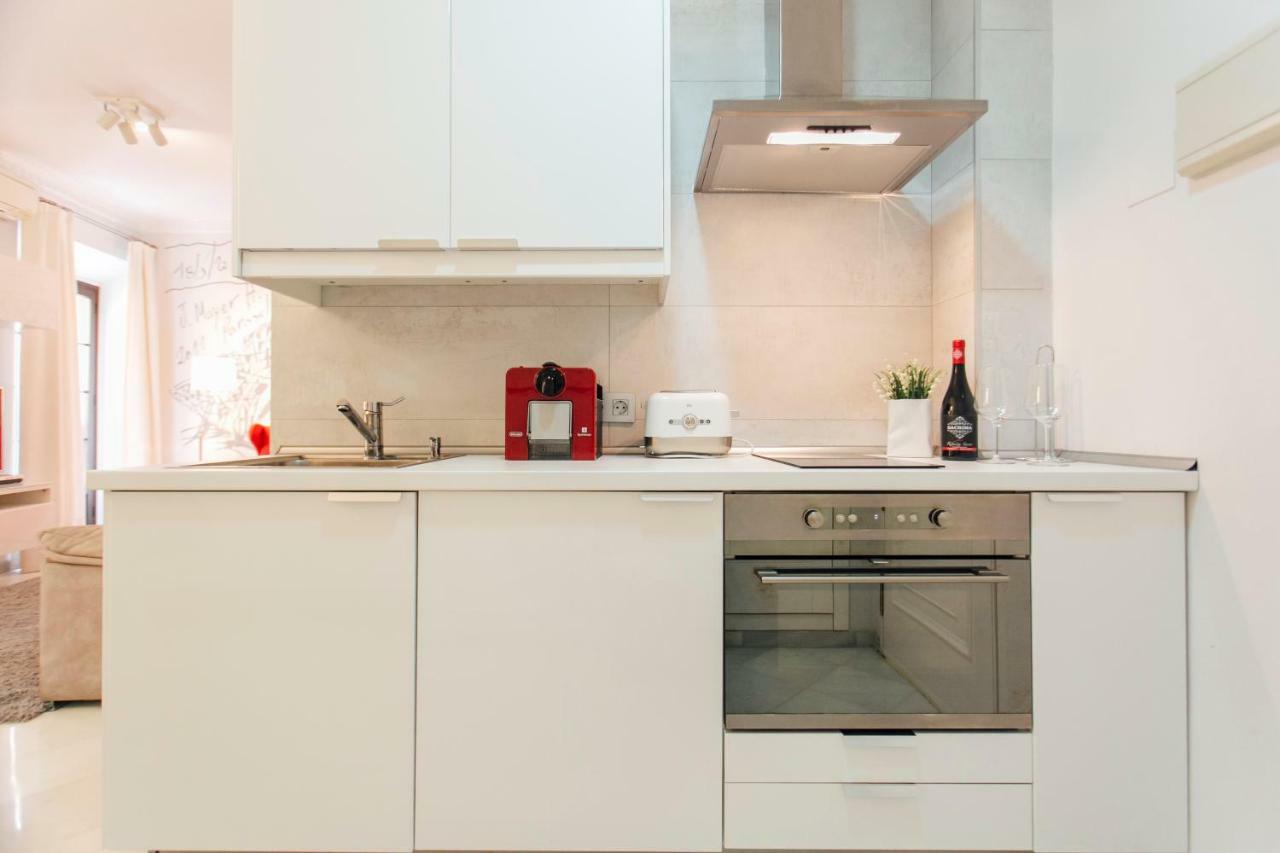 Minimalism And Modern- 2bd 1bth- Setas Sevilla
